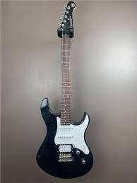 Yamaha Pacifica 212VQM Translucent Black
